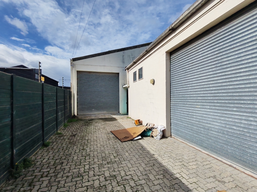 To Let Commercial Property for Rent in Somerset West Western Cape